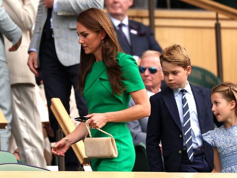 Prinzessin Kate mit George und Charlotte auf der Tribüne in Wimbledon, Juli 2023