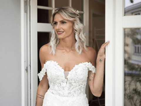 Yasemin, "Hochzeit auf den ersten Blick"-Teilnehmerin 2023, im Brautkleid
