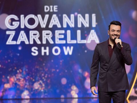 Giovanni Zarrella vor Logo Giovanni Zarrella Show