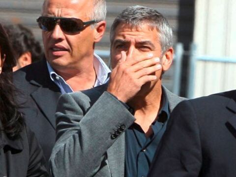 GroÃes Kino in der italienischen Erdbebenstadt L´´Aquila: Hollywood-Star George Clooney und sein Kollege Bill Murray besuchten am vergangenen Donnerstag die zerstÃ¶rte Provinz in den Abruzzen