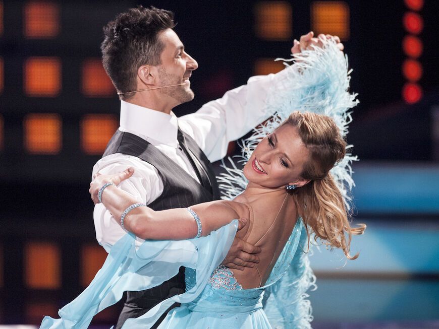 Stefanie Hertel tanzt mit Sergiy Plyuta bei Let's Dance