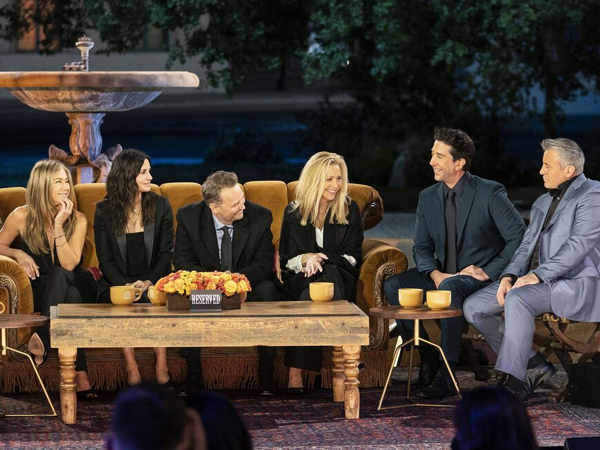 Der "Friends"-Cast sitzt bei der Reunion wieder auf der Couch
