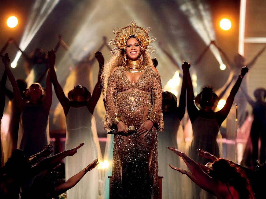 Beyoncé performt schwanger bei den Grammys 2017