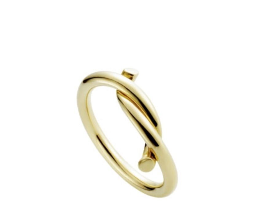 Verschlungen: Gelbgoldener Ring Entrelaces von Cartier, ca. 600 Euro 