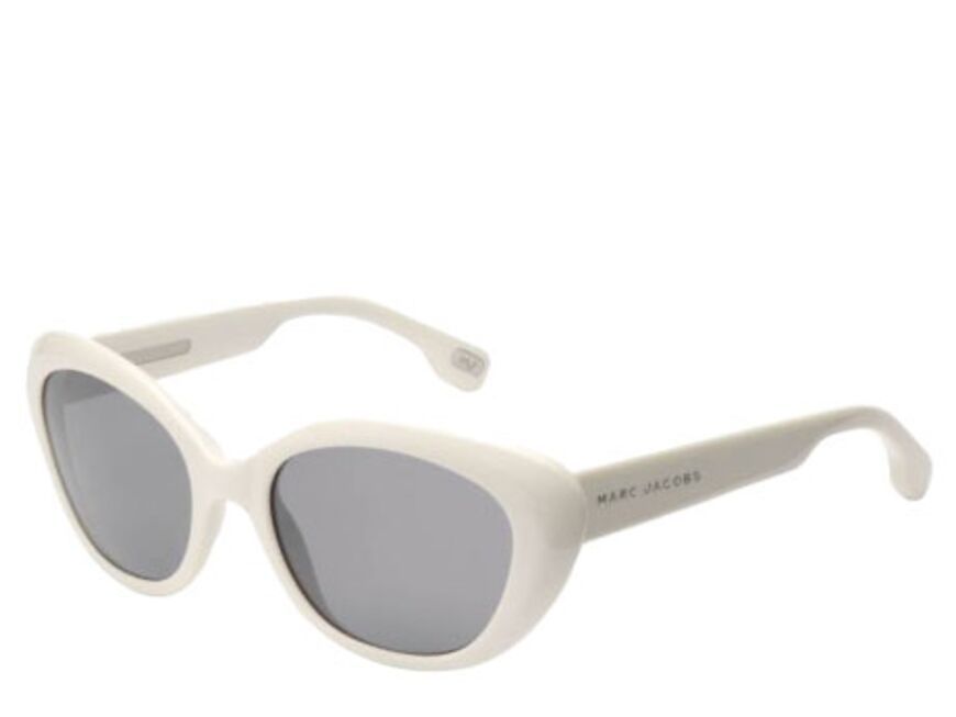 Weiße Sonnenbrille von Marc Jacobs, ca. 200 Euro
