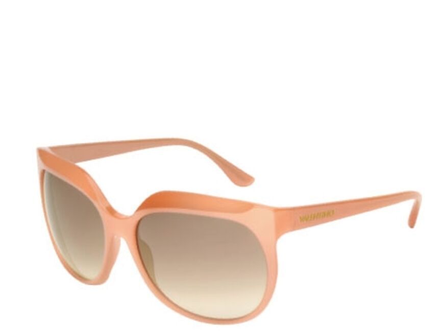 Soft Colour: Große Sonnenbrille von Valentino, ca. 190 Euro 