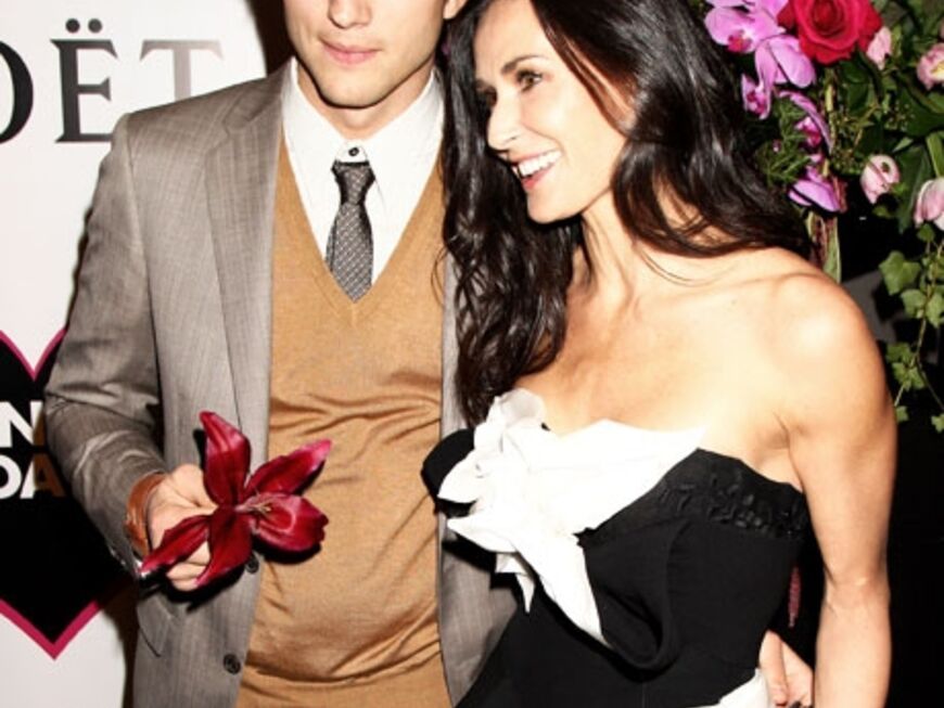 Zur Hochzeit bringt man Blumen: Demi Moore und Ashton Kutcher wären auch auf unserer Feier gerngesehene Gäste
