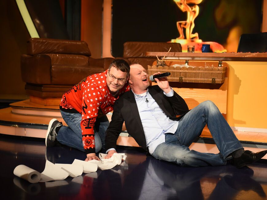 Stefan Raab und Elton im "TV total"-Studio
