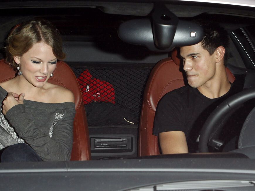 Taylor Swift und Taylor Lautner im Auto