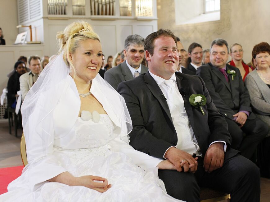 Das "Bauer sucht Frau"-Paar Marcel und Katja bei ihrer Hochzeit.