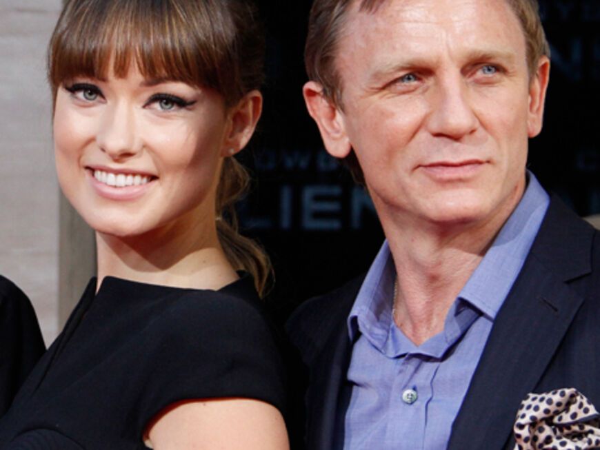 Ohhh-livia Wilde und Daniel Craig statteten Berlin am Montag, 8.7., einen Besuch ab. Der Grund: ihre Filmpremiere von "Cowboys & Aliens". Wer noch im CineStar mitfeierte - OK! hat die Bilder!