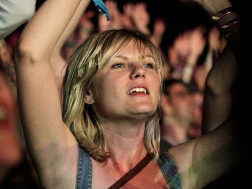 Rock-Girl: Schauspielerin Kirsten Dunst im Publikum