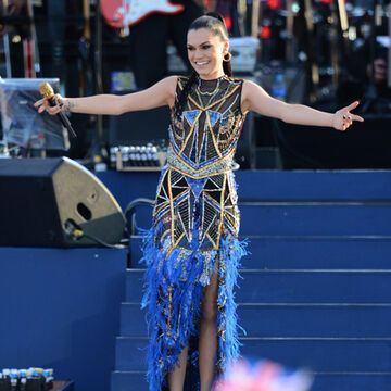 Ein Superstar für Elizabeth II: Jessie J auf der Bühne vor dem Buckingham Palast in London