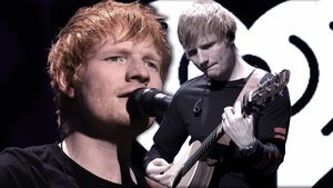 Ed Sheeran singt auf der Bühne