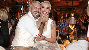 Stars auf dem Münchner Oktoberfest 2023: Marc Terenzi und Verena Kerth happy
