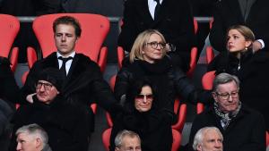 Heidi Beckenbauer mit ihren Kindern bei Franz Beckenbauers Trauerfeier