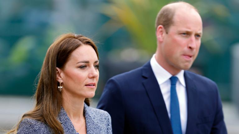 Prinzessin Kate und Prinz William schauen ernst 