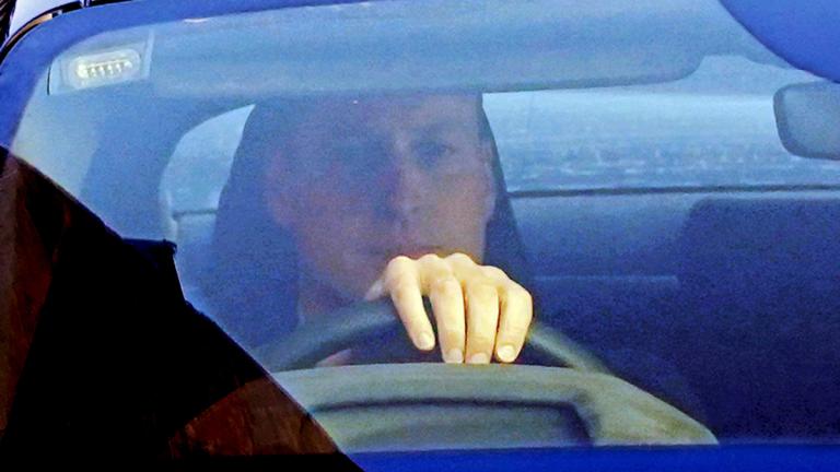 Prinz William im Auto vor der "London Clinic"