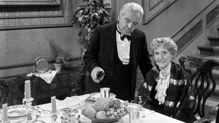 "Dinner for One": Butler James und Miss Sophie