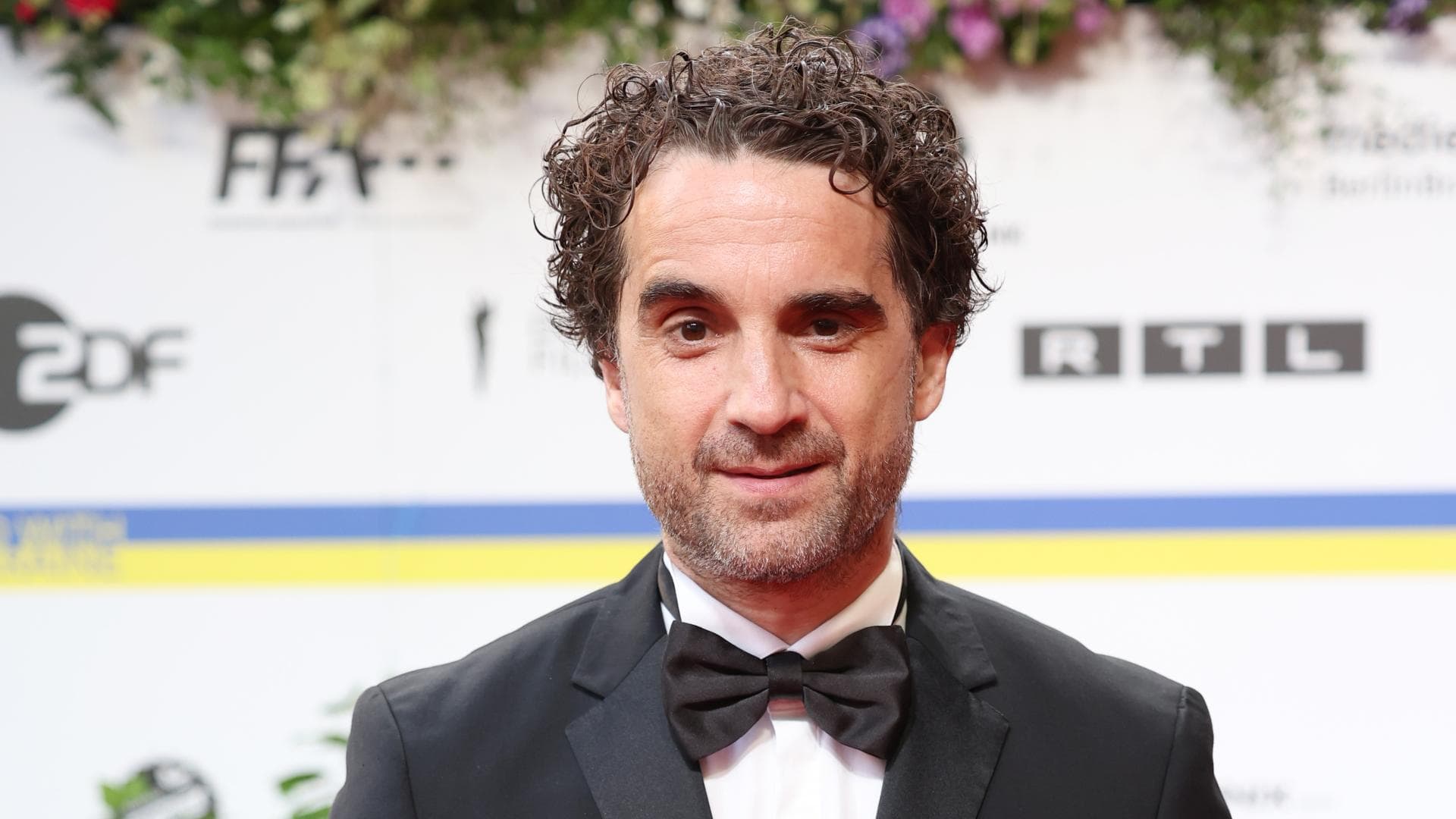 Oliver-Wnuk-Seit-5-Jahren-Single-Darum-nimmt-er-die-Partnersuche-nicht-zu-ernst