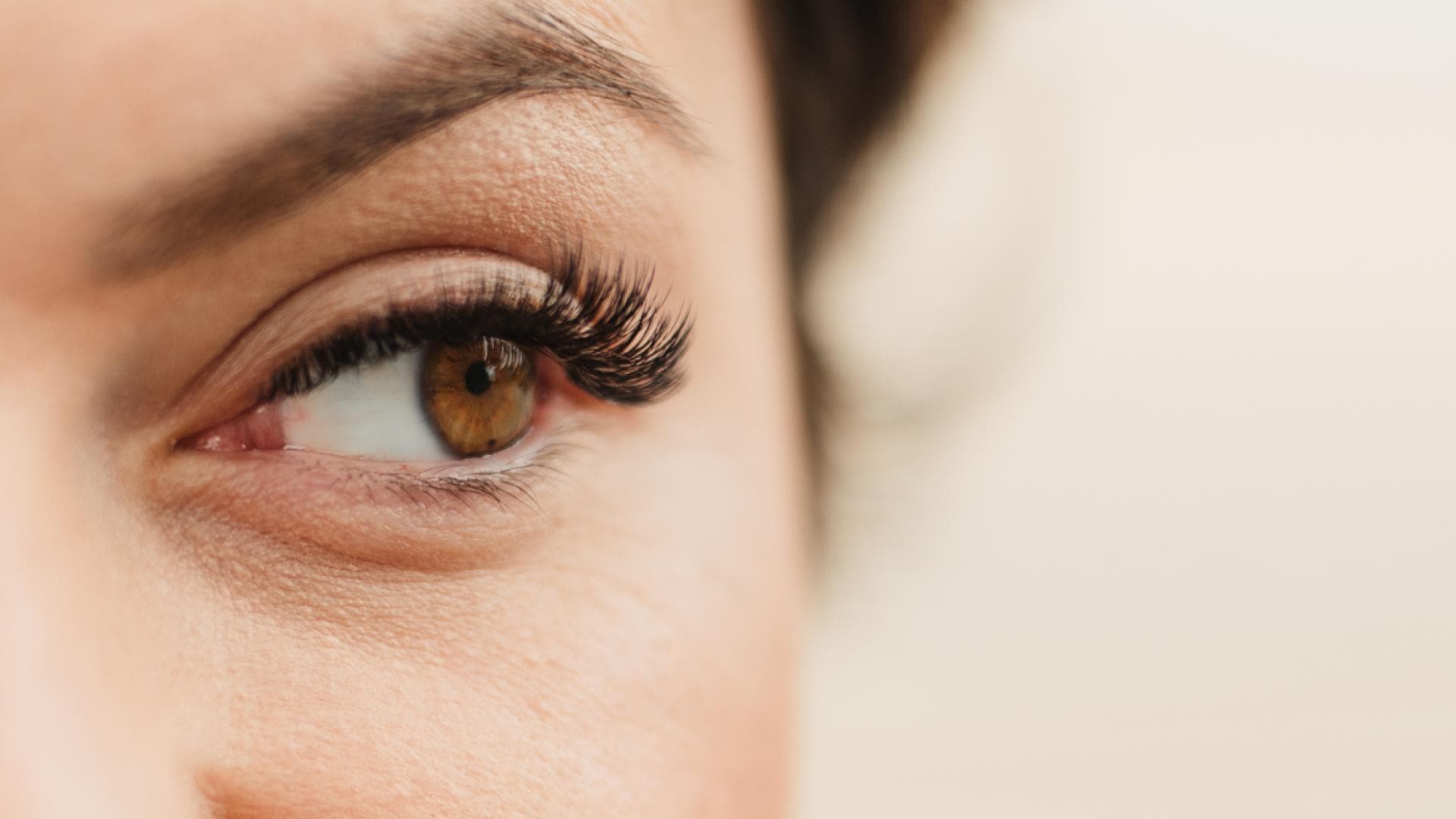 Beauty-Trend-2025-Dieses-Serum-sorgt-f-r-2-4-mal-l-ngere-Wimpern