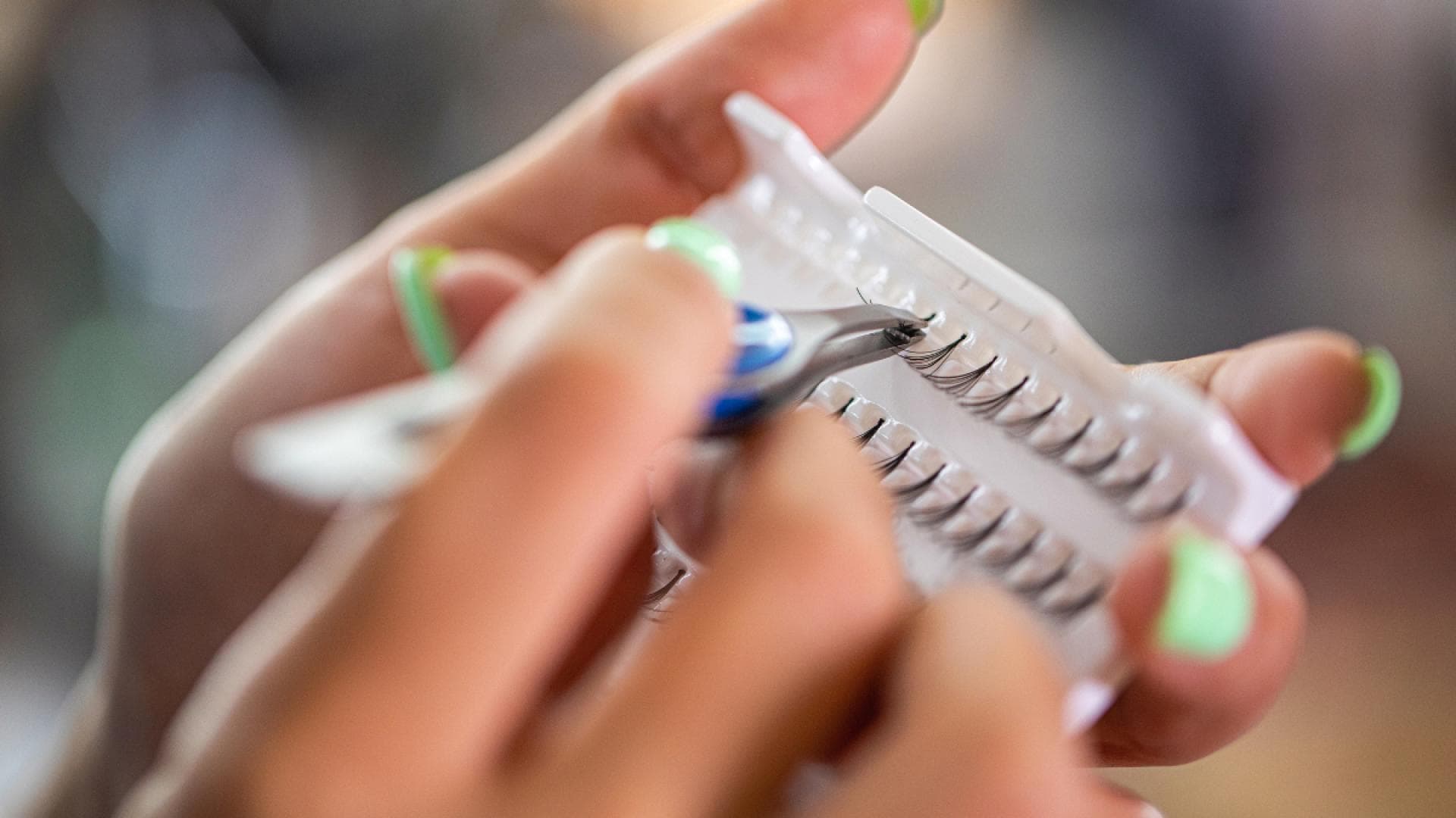 Einzelne-Wimpern-Das-sind-die-3-besten-Wimpern-Cluster-f-r-Anf-nger