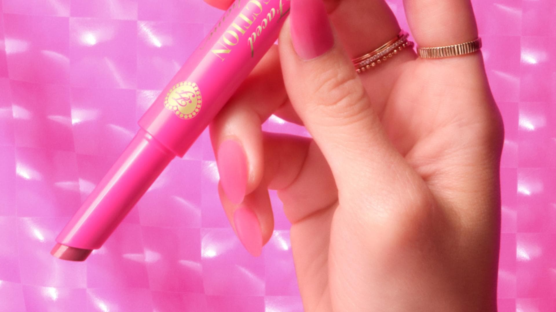 TikTok-Hype-2025-Alle-sind-verr-ckt-nach-diesem-Lip-Balm-Stick-f-r-pralle-Lippen