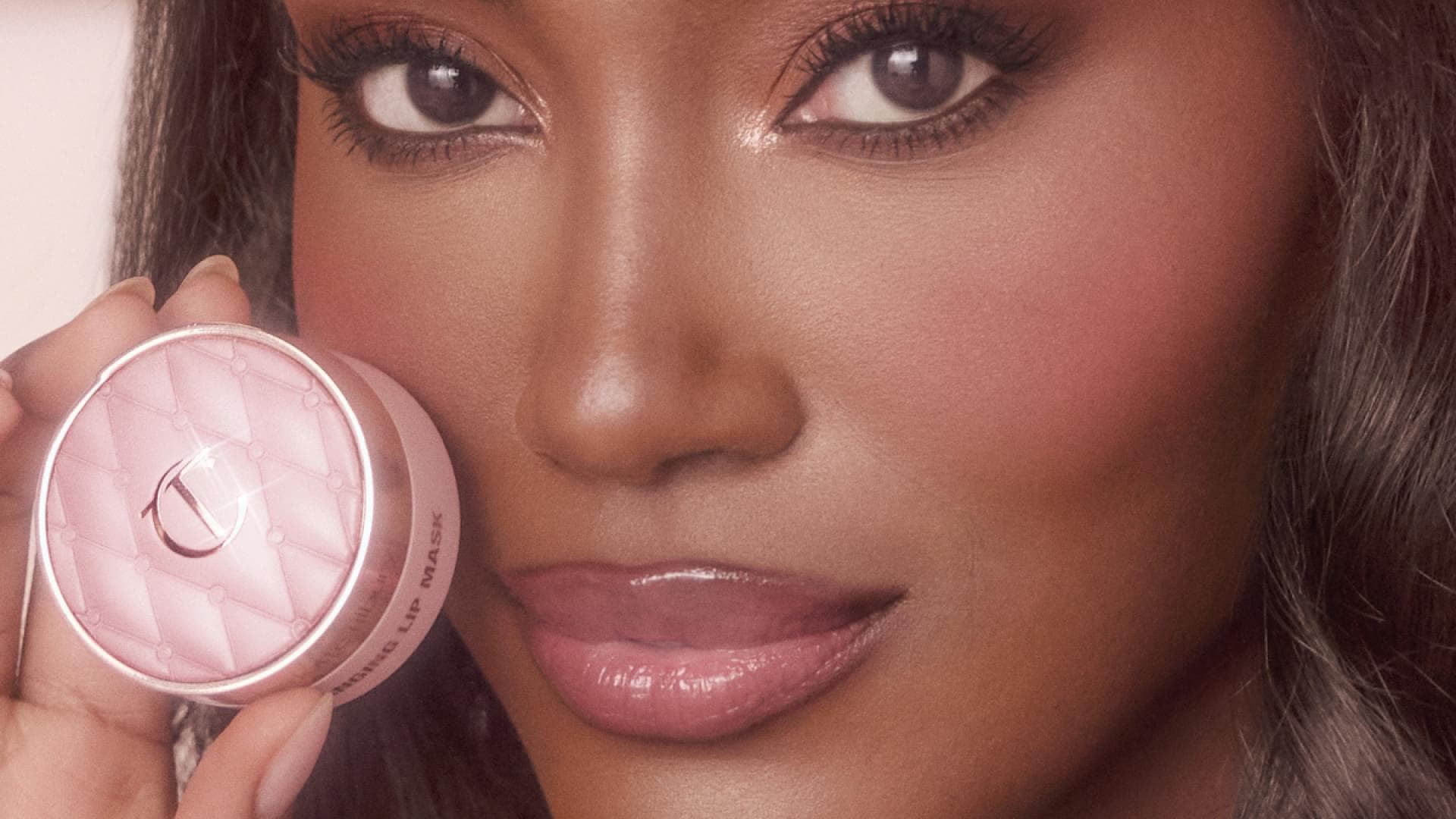 TikTok-Hype-Diese-Lippenmaske-polstert-die-Lippen-in-nur-28-Tagen-um-45-auf