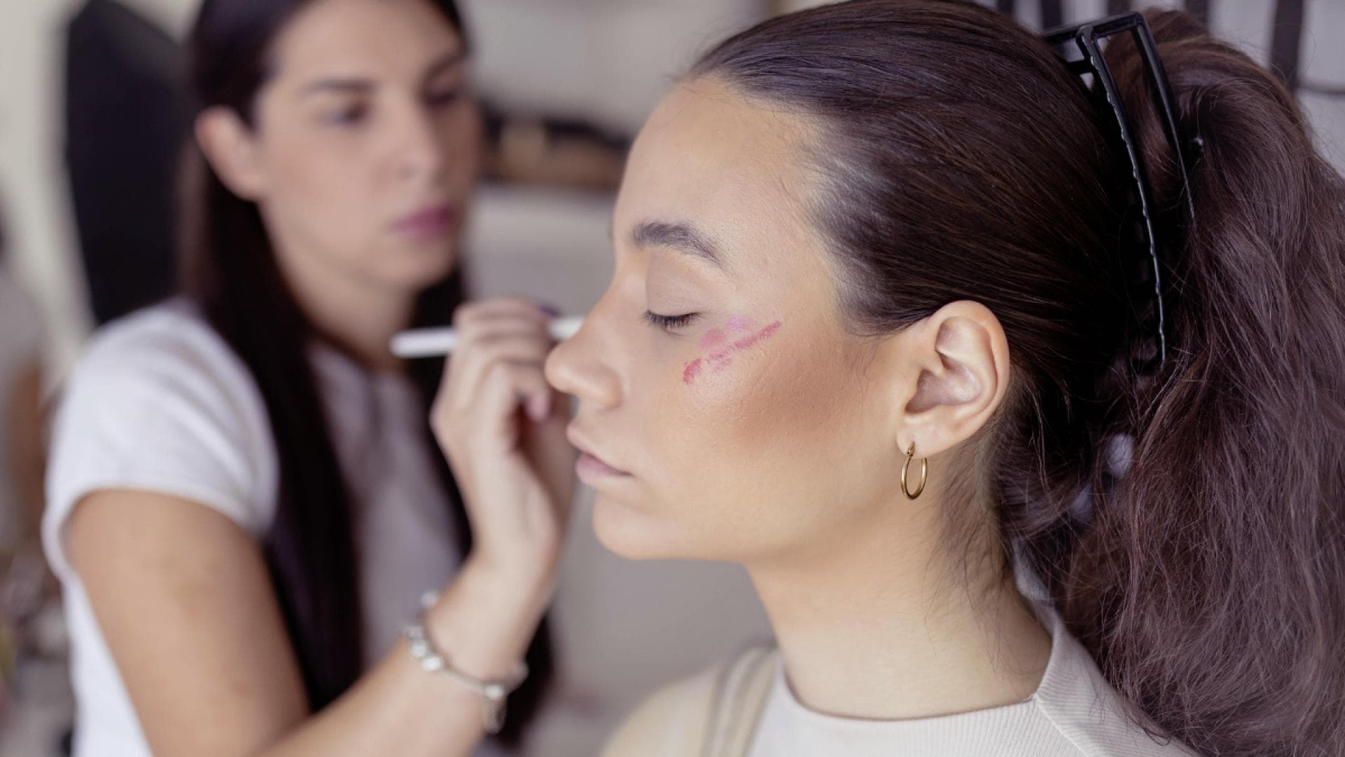 Make-up-Trend-2025-Dieses-2-in-1-Blush-sorgt-f-r-ein-Weichzeichner-Finish