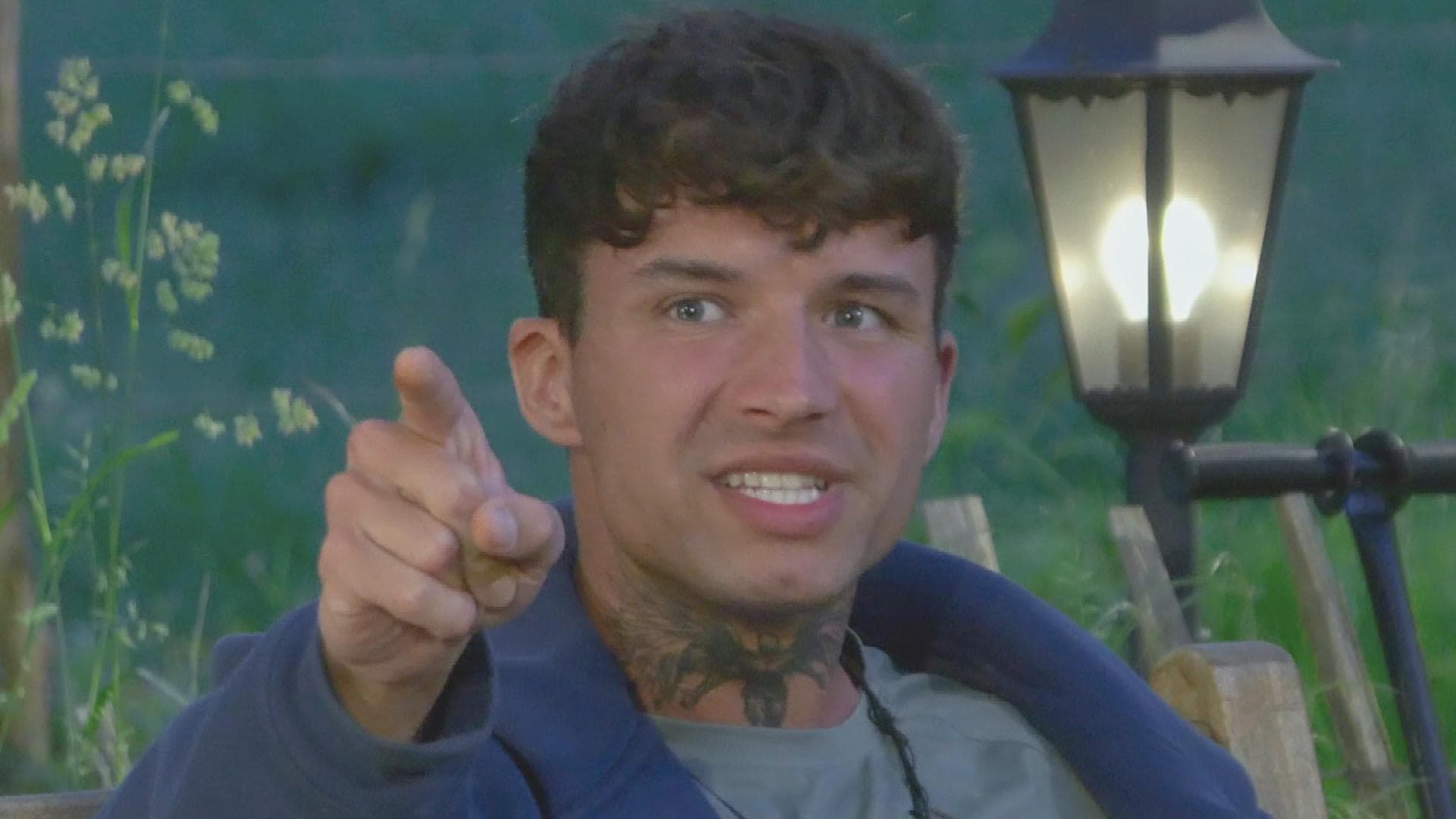 -Sommerhaus-der-Stars-Zoff-bei-Micha-und-Pascal-Halt-deine-Schei-Fresse-