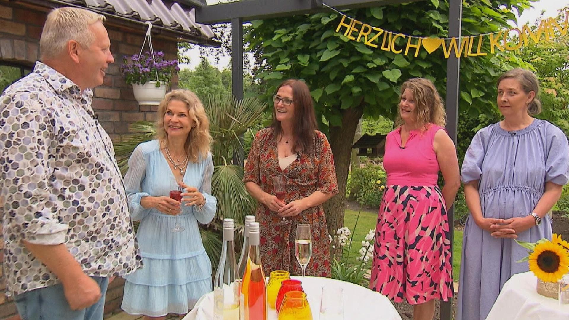 -Bauer-sucht-Frau-Mein-Herz-schl-gt-daf-r-J-rg-l-sst-DIESE-Frau-zur-Hofwoche-ein