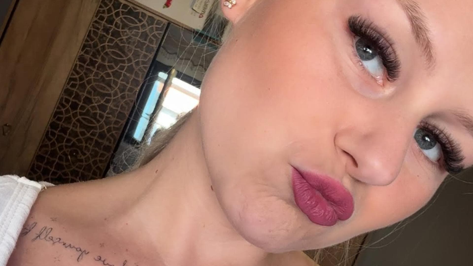 Sarah-Jane-Wollny-Beauty-Fail-Sieht-Katastrophe-aus-