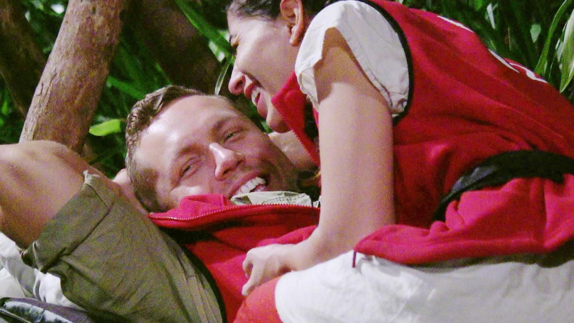 Eva-Benetatou-tr-stet-Patrick-Romer-Ariel-Hediger-hat-b-sen-Verdacht-Die-flirten-oder-