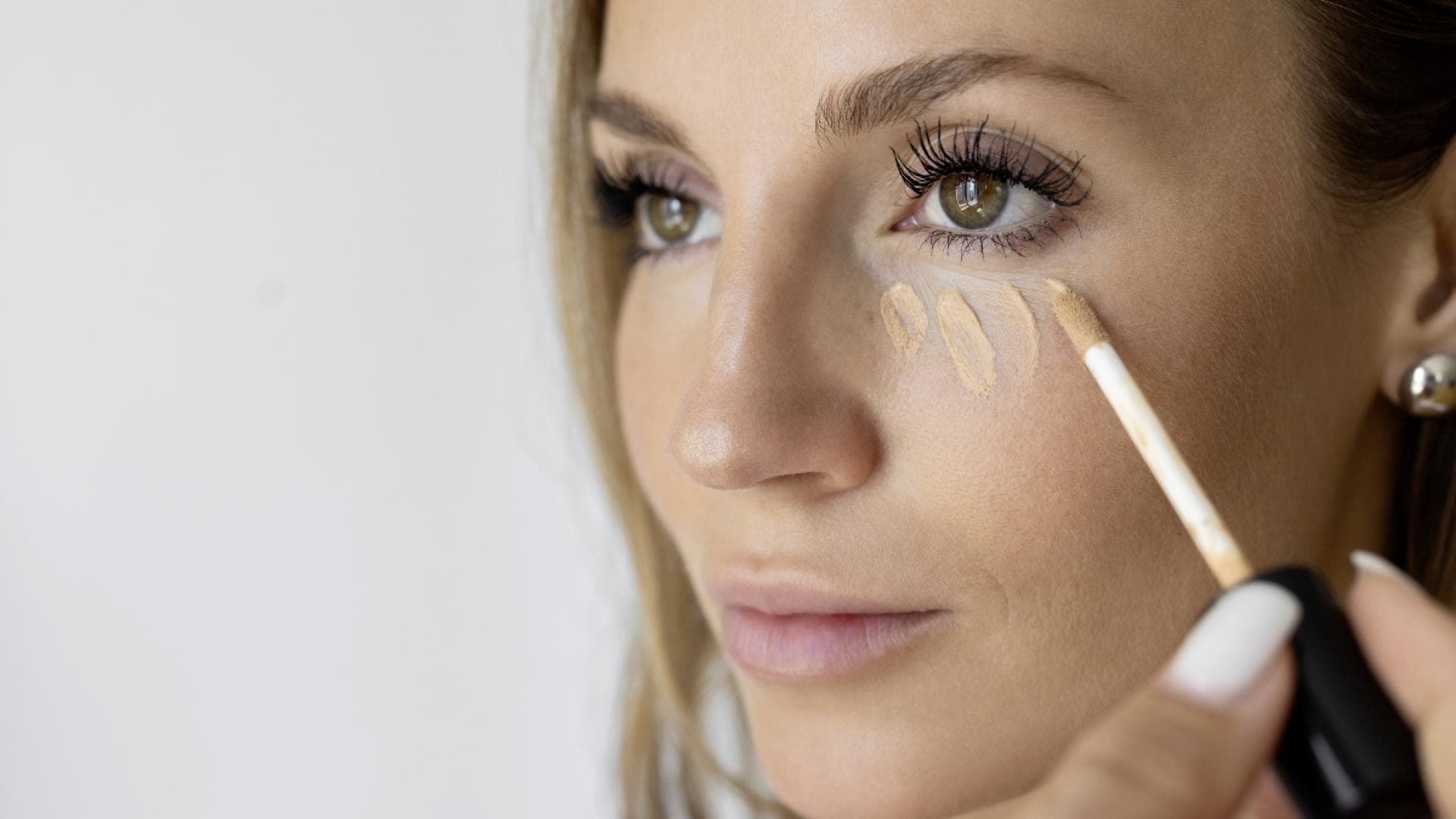 Make-up-Trend-2026-Dieser-Concealer-wirkt-wie-ein-Multivitamin-Serum
