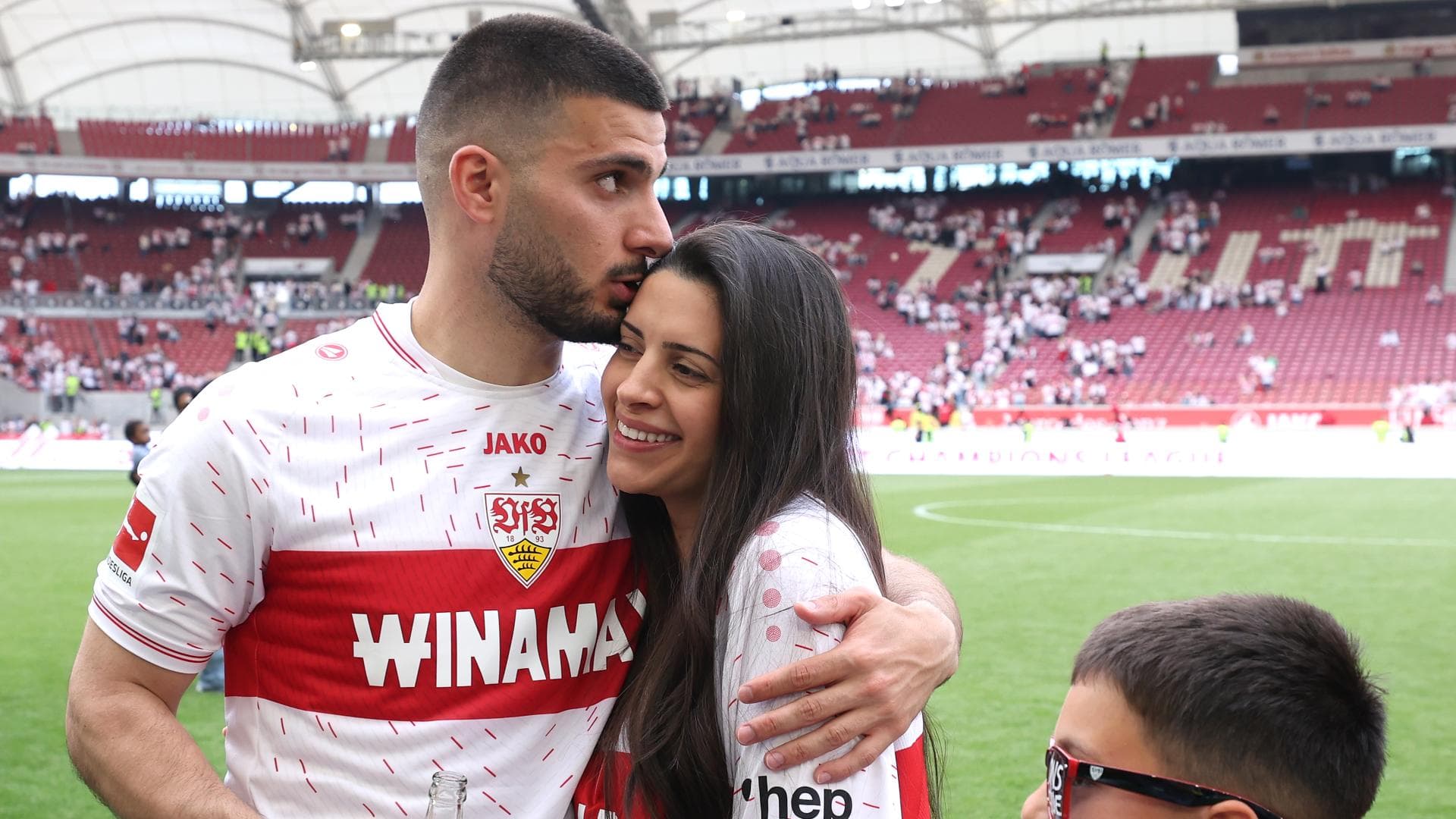 Deniz-Undav-Das-ist-ber-seine-Ehefrau-Tanja-bekannt