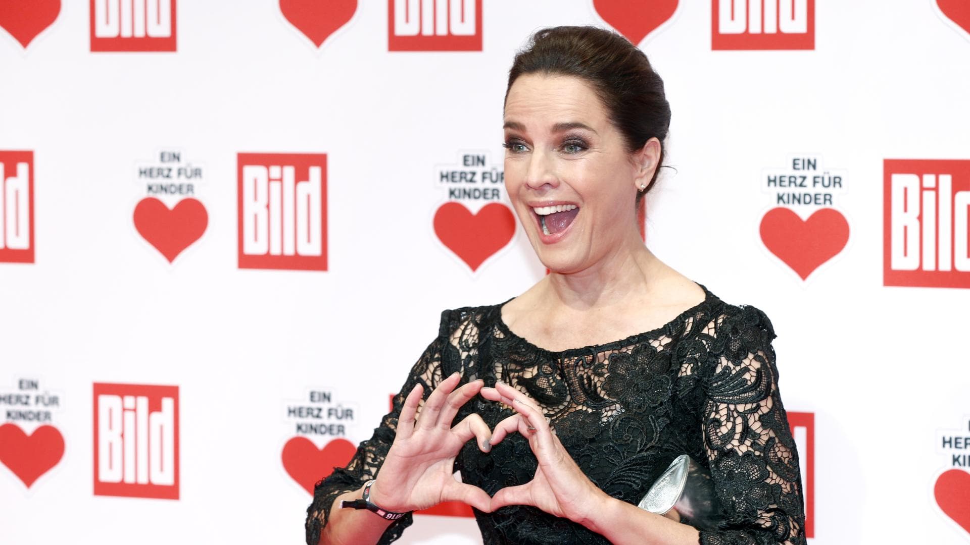 D-sir-e-Nosbusch-Partner-Kinder-Verm-gen-Alle-Infos-zur-Schauspielerin