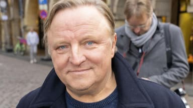 Axel Prahl lächelt in die Kamera