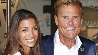 Dieter Bohlen und Carina Walz lächeln in Kamera