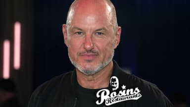 Frank Rosin mit "Rosins Restaurants"-Logo