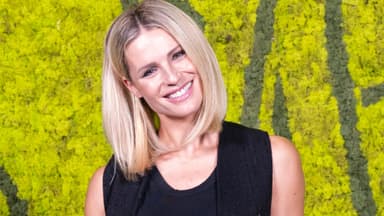 Michelle Hunziker lächelt breit