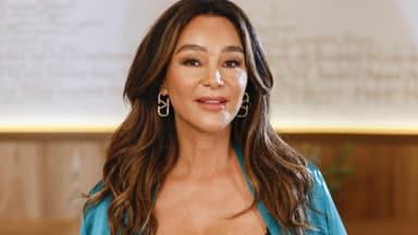 Verona Pooth lächelt