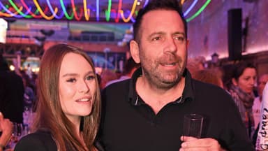 Ikke Hüftgold mit seiner Freundin Nina Reh