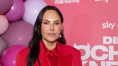 Natascha Ochsenknecht im roten Anzug