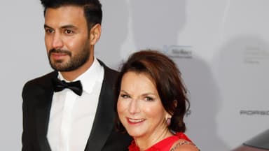 Claudia Obert mit Begleitung beim Leipziger Opernball
