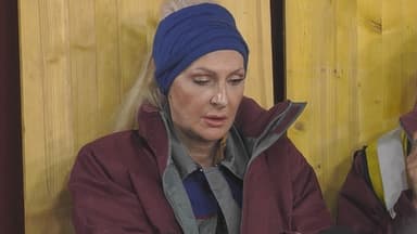 Désirée Nick und Laura Blond unterhalten sich bei "Promi Big Brother"
