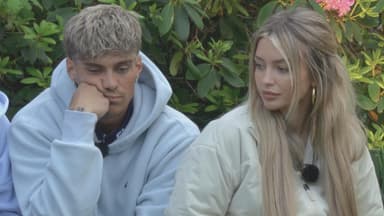 Ryan Wöhrl traurig mit lina im sommerhaus