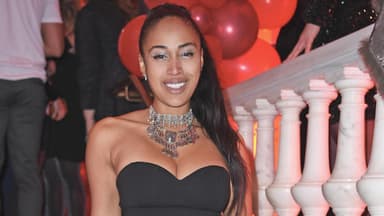 Sarah Joelle aus Treppe