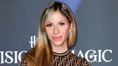 Gülcan Kamps neutral