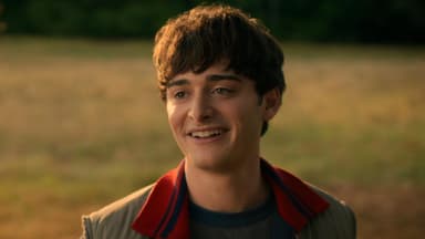 Will (Noah Schnapp) lächelt bei "Stranger Things"