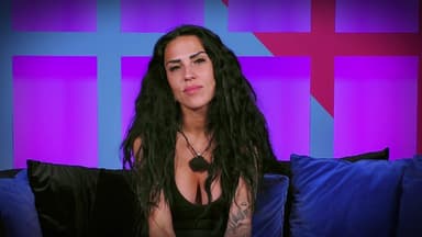 Elena Miras guckt bedrückt